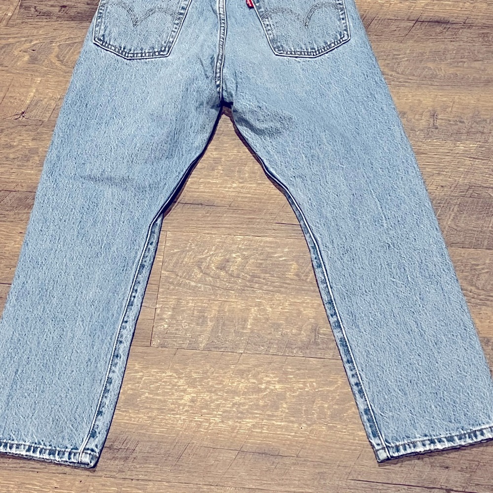 Levi’s Strauss & Co 501 Size W27 L26 in excellent conditions